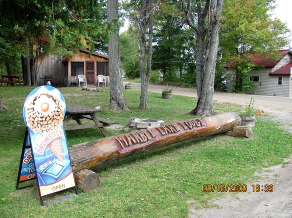 Marble Lake Lodge Cloyne Экстерьер фото