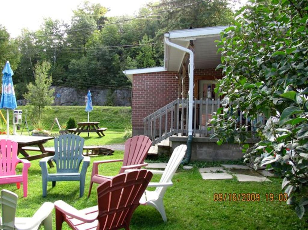 Marble Lake Lodge Cloyne Экстерьер фото