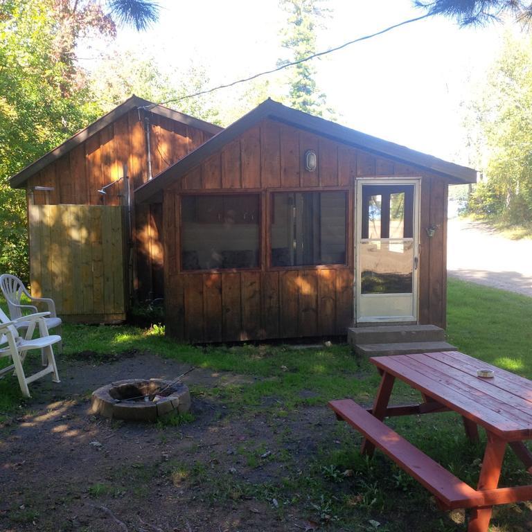 Marble Lake Lodge Cloyne Номер фото